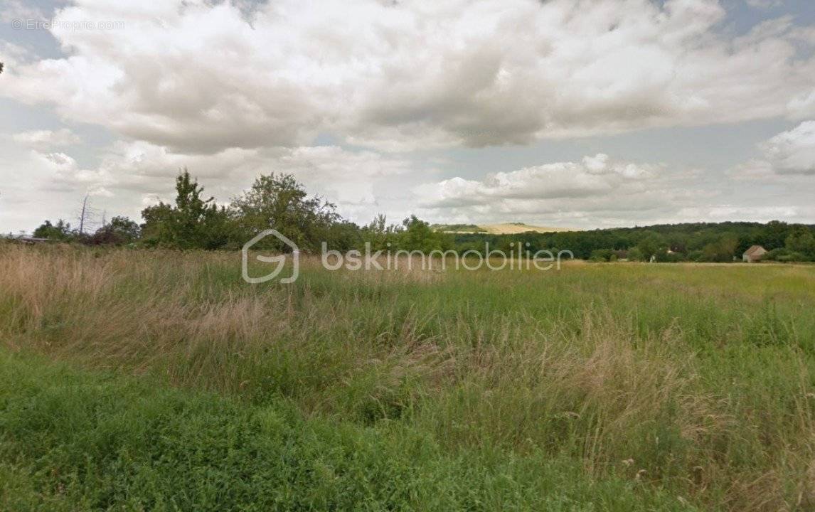 Terrain à CHARBUY