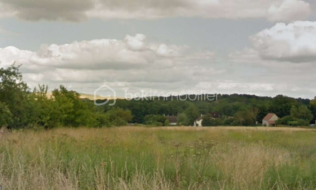 Terrain à CHARBUY