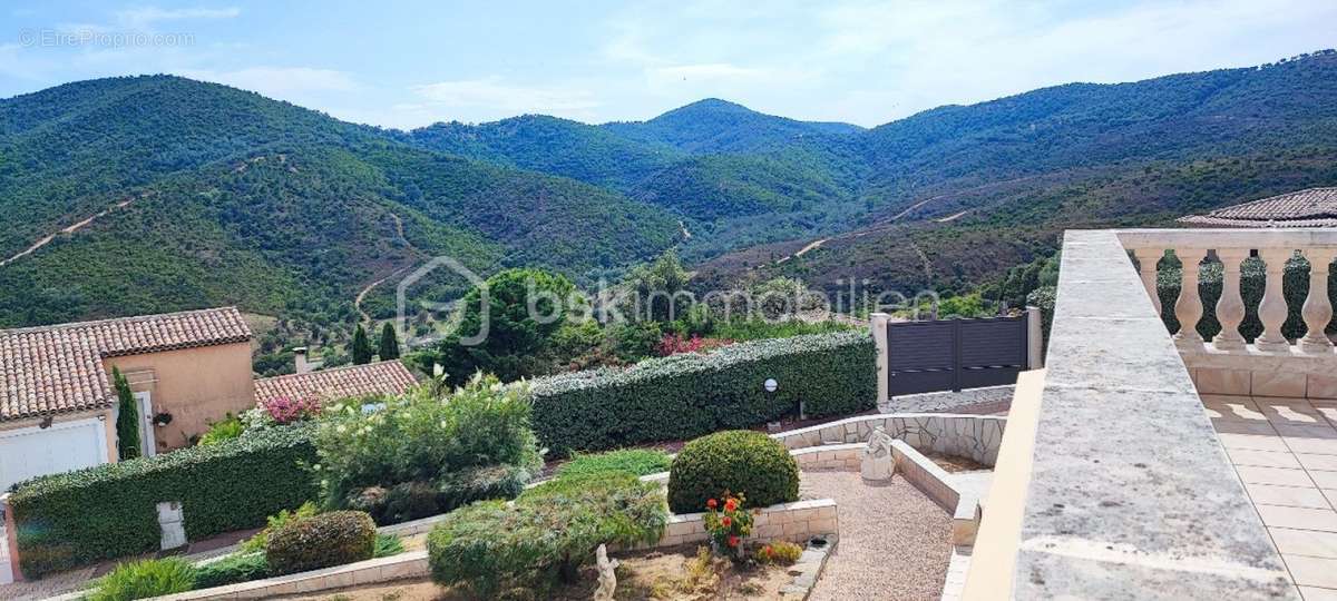 Maison à ROQUEBRUNE-SUR-ARGENS