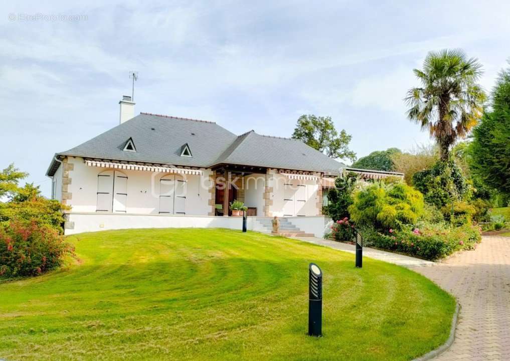 Maison à CHATILLON-EN-VENDELAIS