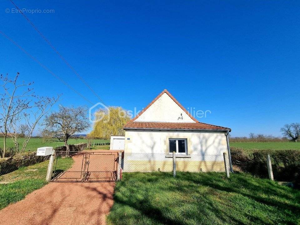 Maison à MAGNY-COURS