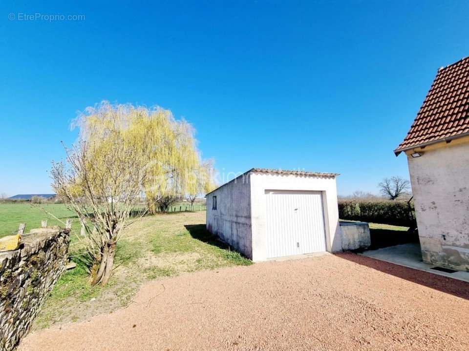 Maison à MAGNY-COURS