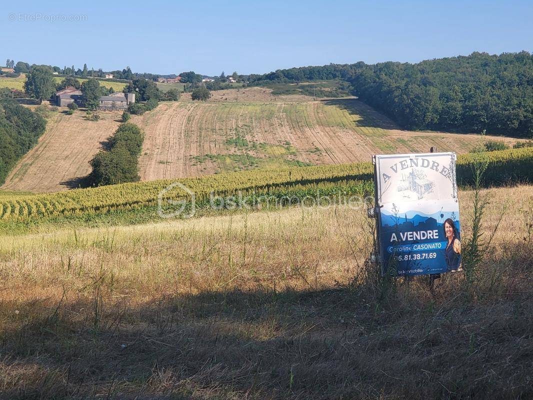 Terrain à AUBIAC