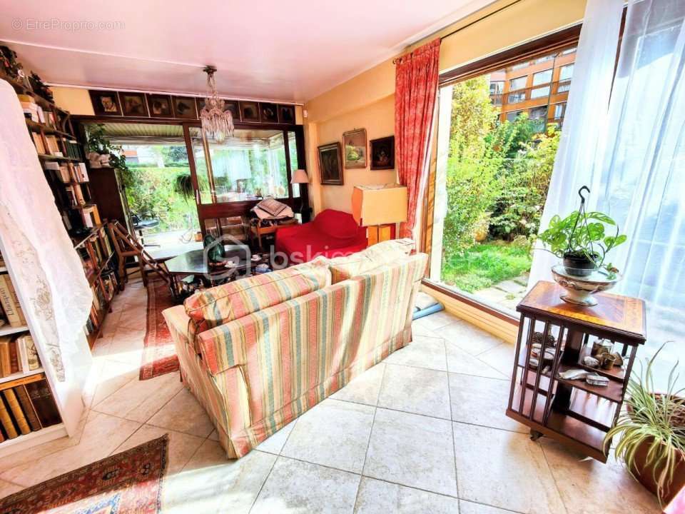 Appartement à LE CHESNAY