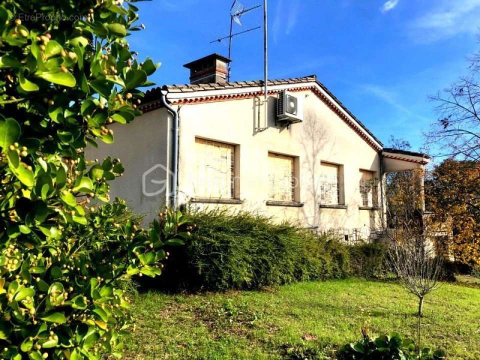 Maison à MONCLAR-DE-QUERCY