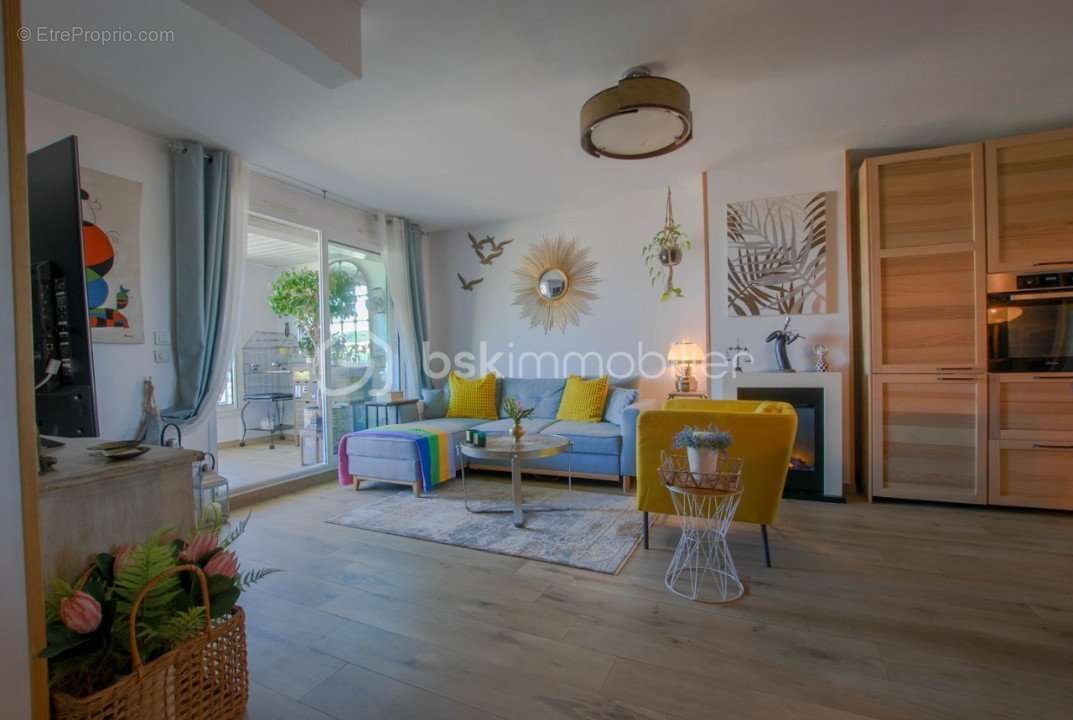 Appartement à VALLAURIS