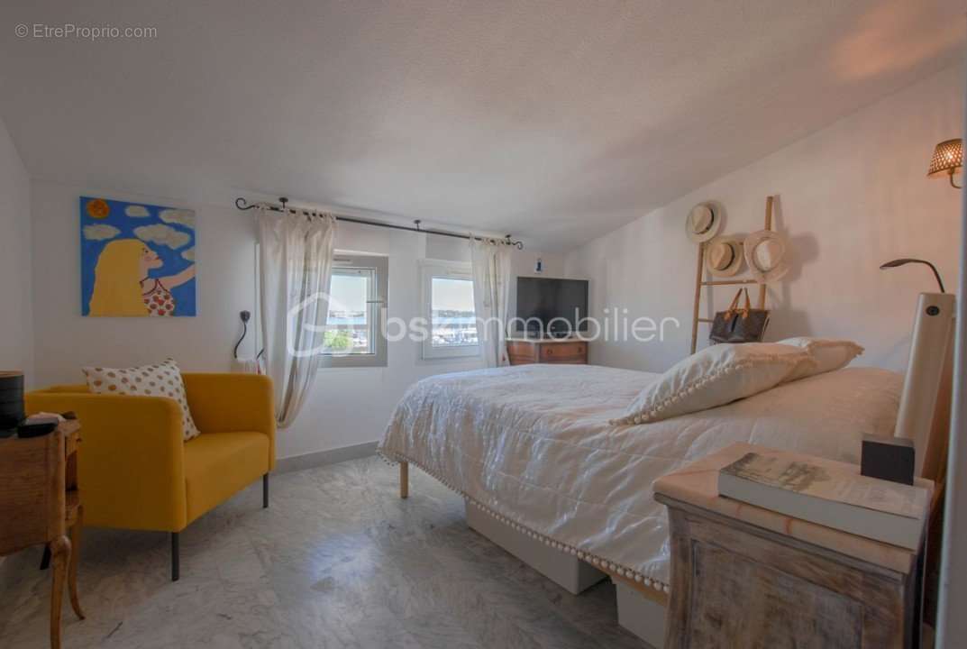 Appartement à VALLAURIS