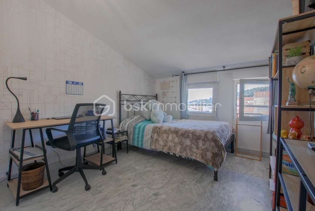 Appartement à VALLAURIS