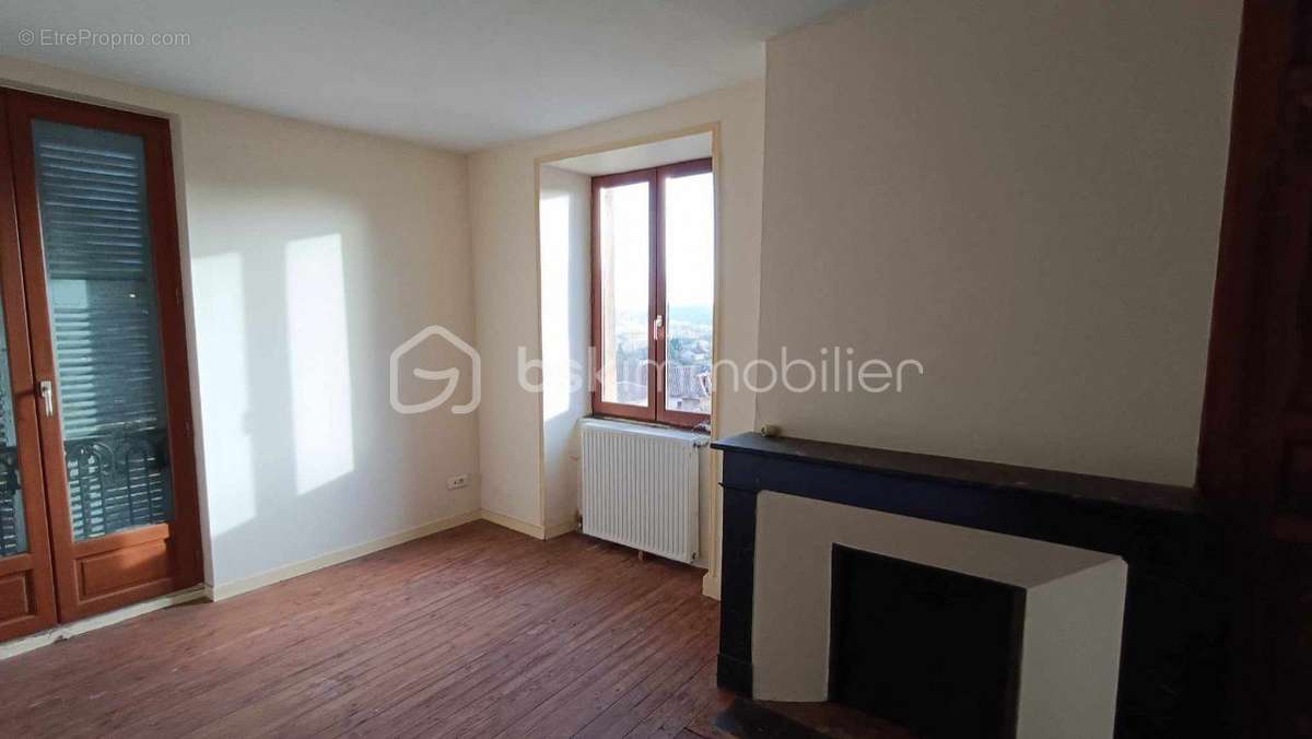 Appartement à BELVES