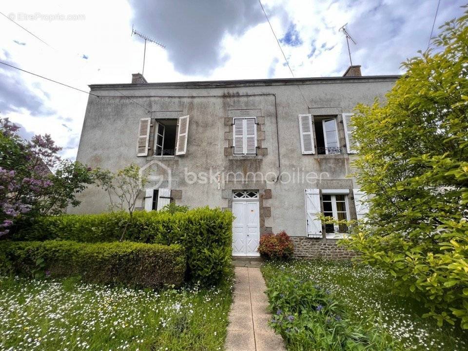 Maison à LE BOURGNEUF-LA-FORET