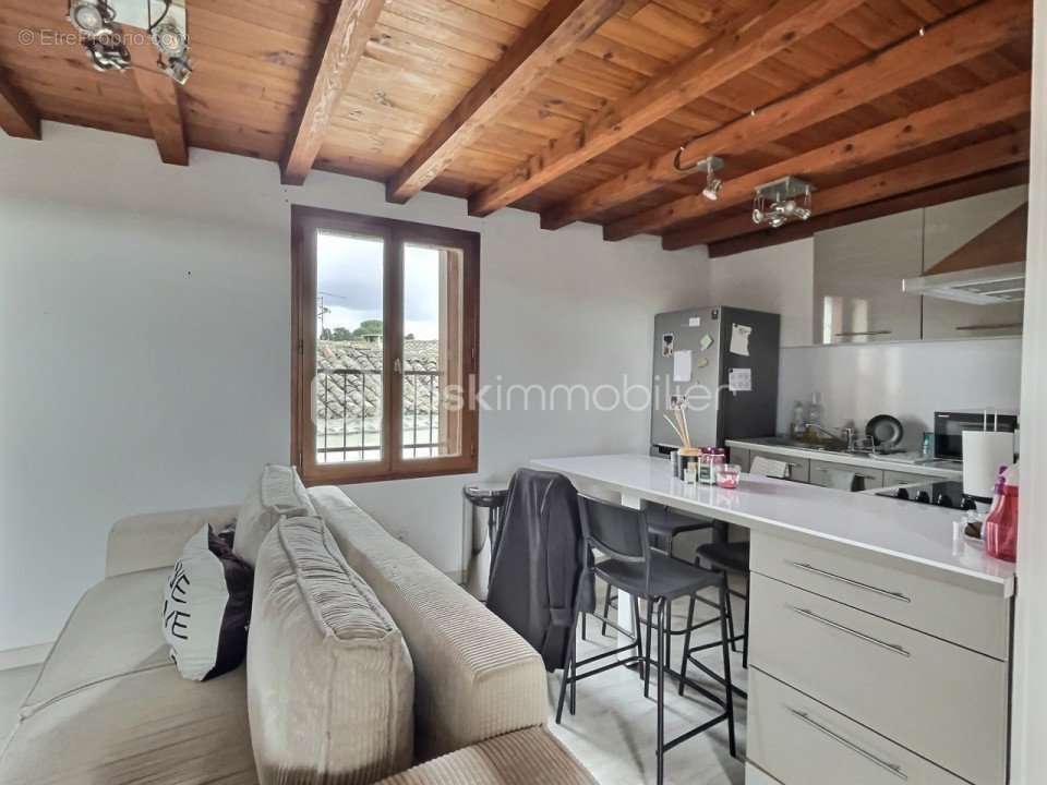 Appartement à LUNEL-VIEL