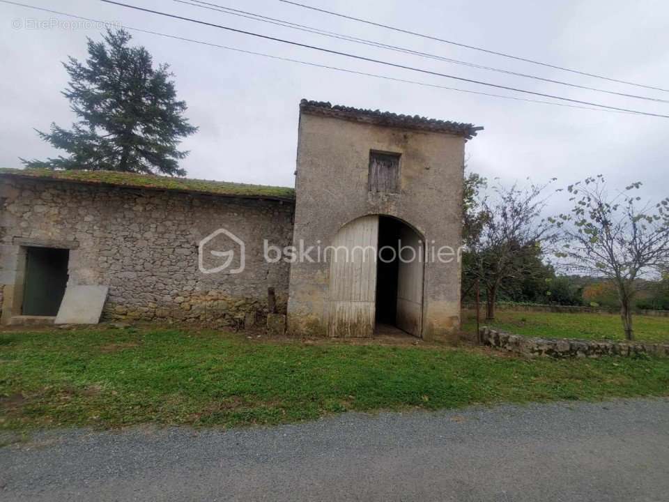 Maison à GENSAC