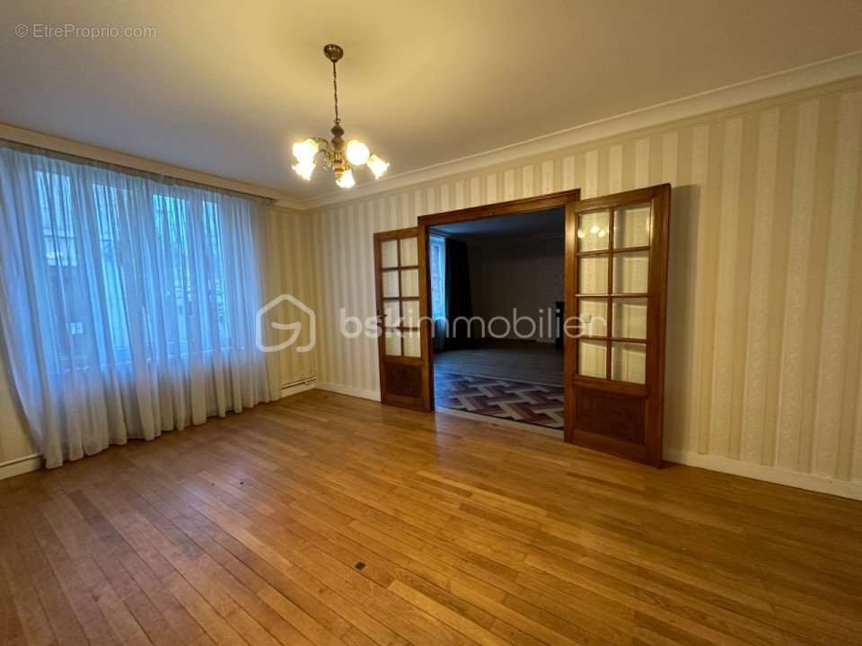 Appartement à LA MEMBROLLE-SUR-CHOISILLE