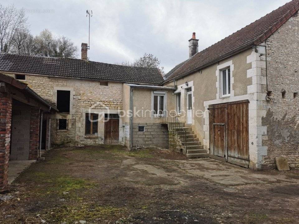 Maison à CHARENTENAY