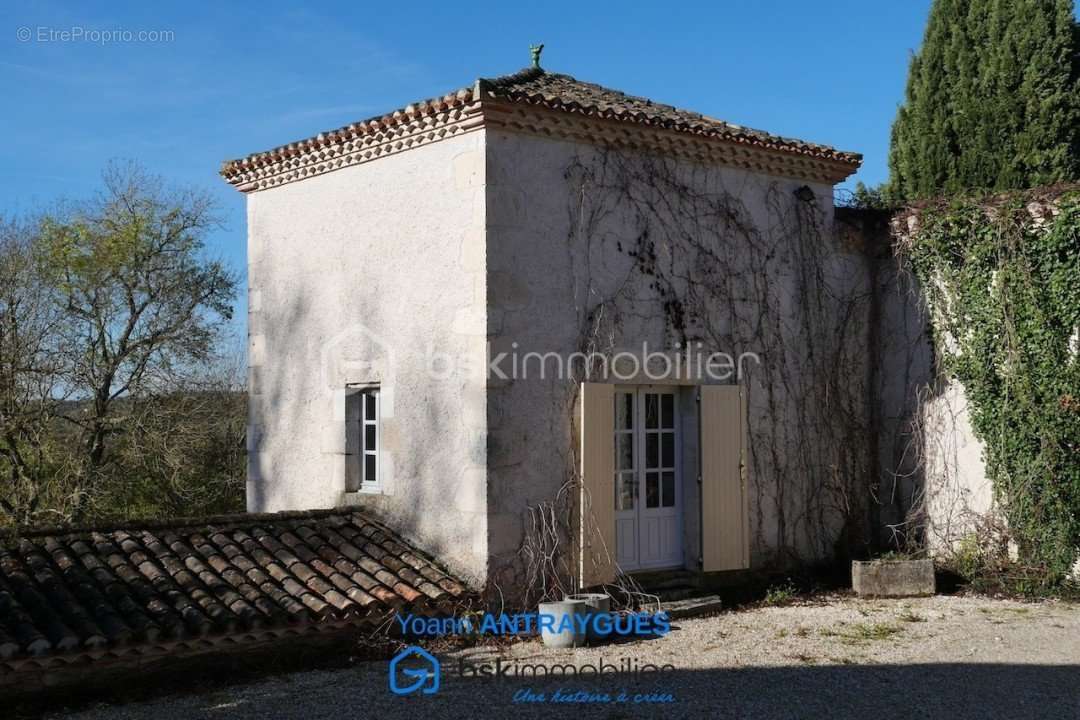 Maison à MONTAIGU-DE-QUERCY