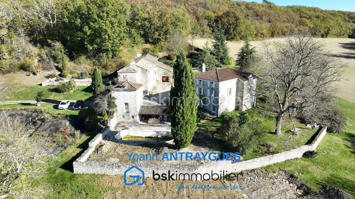 Maison à MONTAIGU-DE-QUERCY