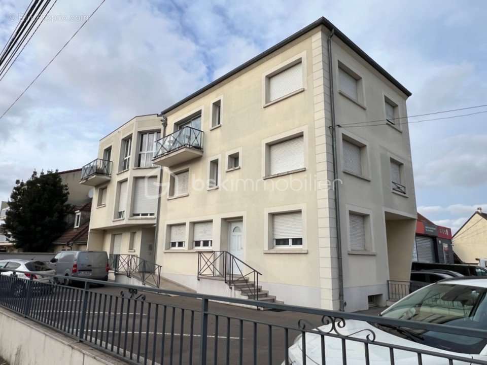 Appartement à PARAY-VIEILLE-POSTE