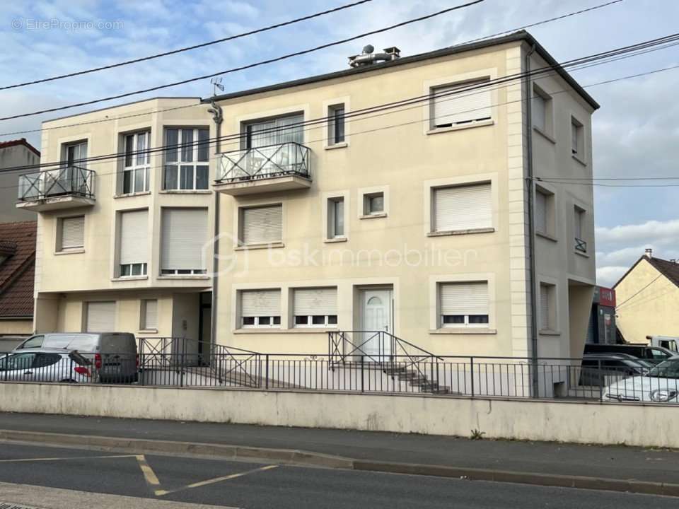 Appartement à PARAY-VIEILLE-POSTE