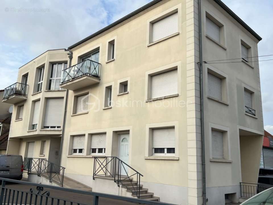 Appartement à PARAY-VIEILLE-POSTE