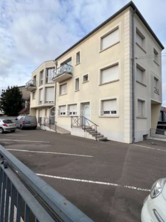 Appartement à PARAY-VIEILLE-POSTE