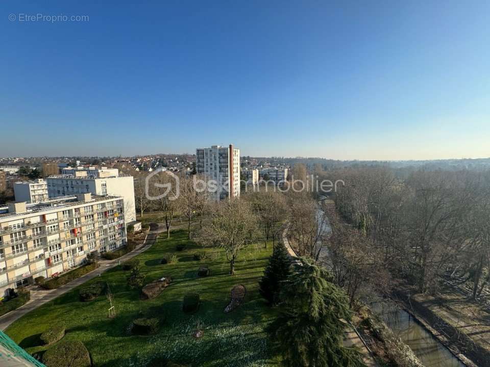 Appartement à CHILLY-MAZARIN