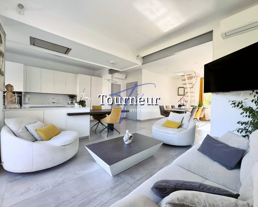 Appartement à SANARY-SUR-MER