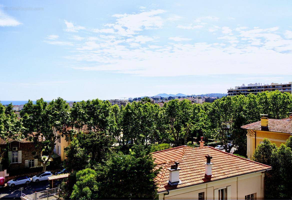 Appartement à LE CANNET