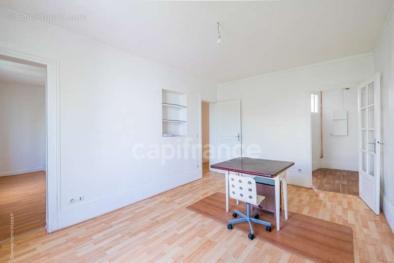 Appartement à PARIS-19E