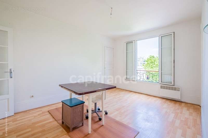 Appartement à PARIS-19E