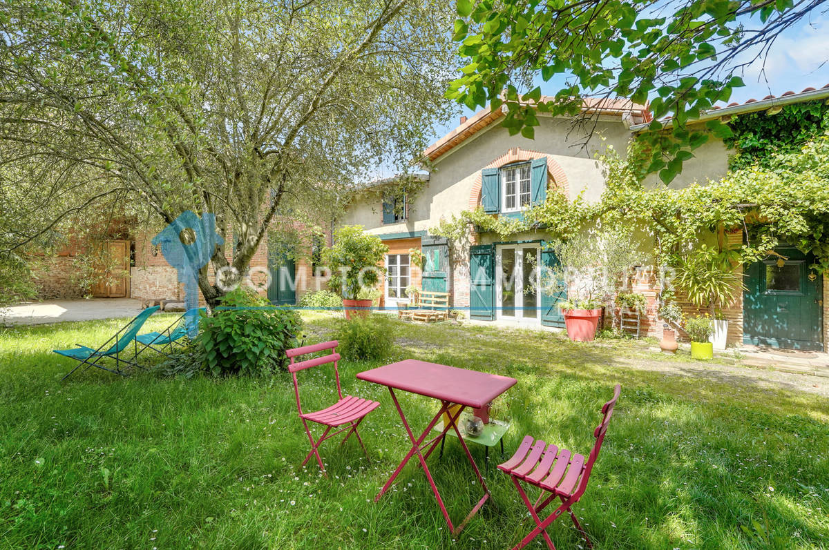 Maison à LAPEYROUSE-FOSSAT