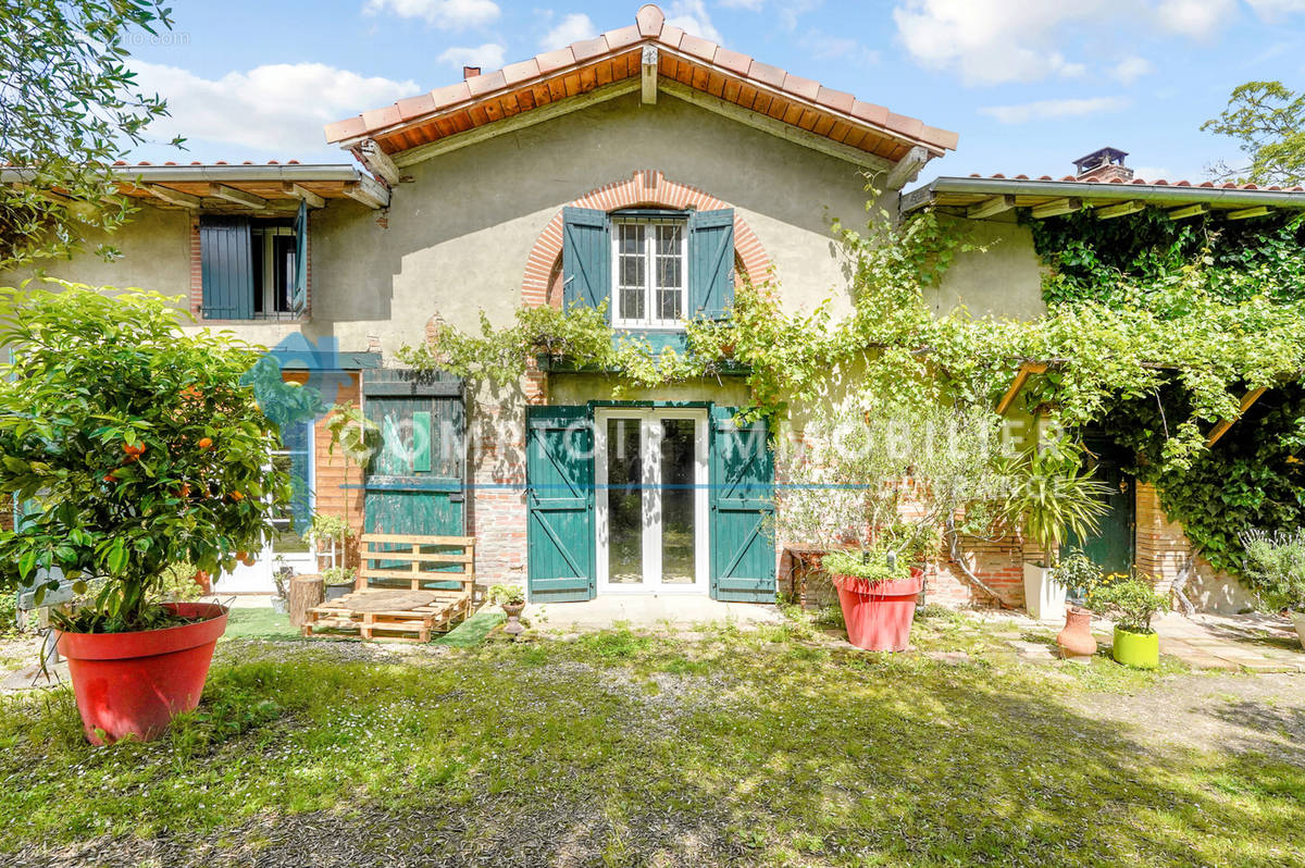 Maison à LAPEYROUSE-FOSSAT