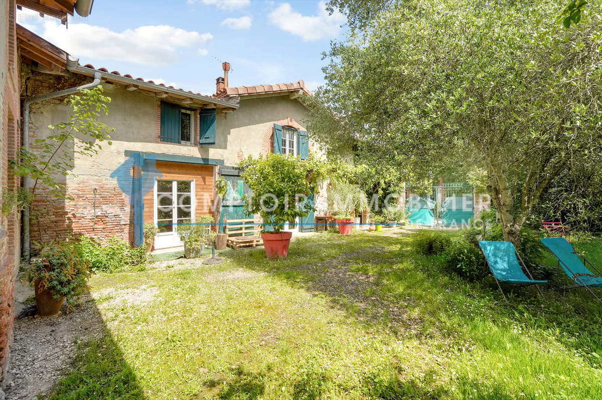 Maison à LAPEYROUSE-FOSSAT