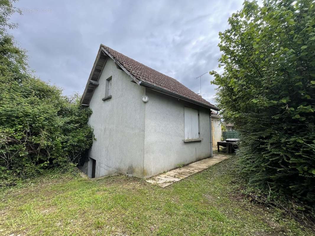 Maison à SAINT-MEDARD-D&#039;EXCIDEUIL