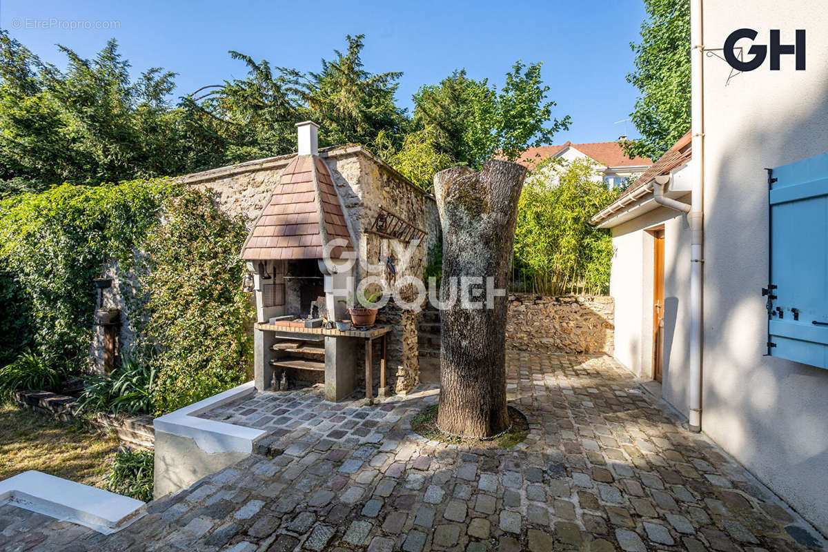 Maison à SOISY-SUR-SEINE