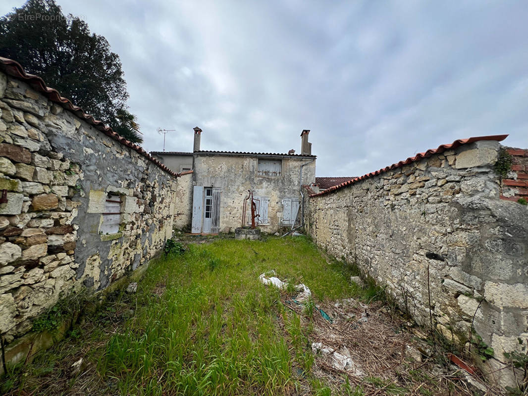 Maison à LA TREMBLADE