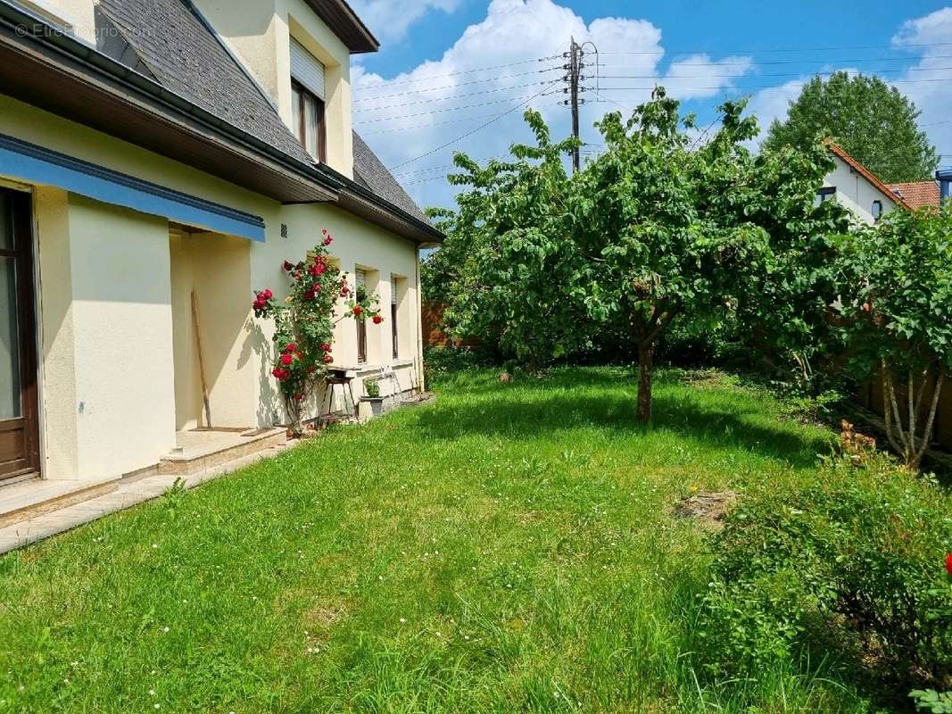 Maison à CHARLEVILLE-MEZIERES