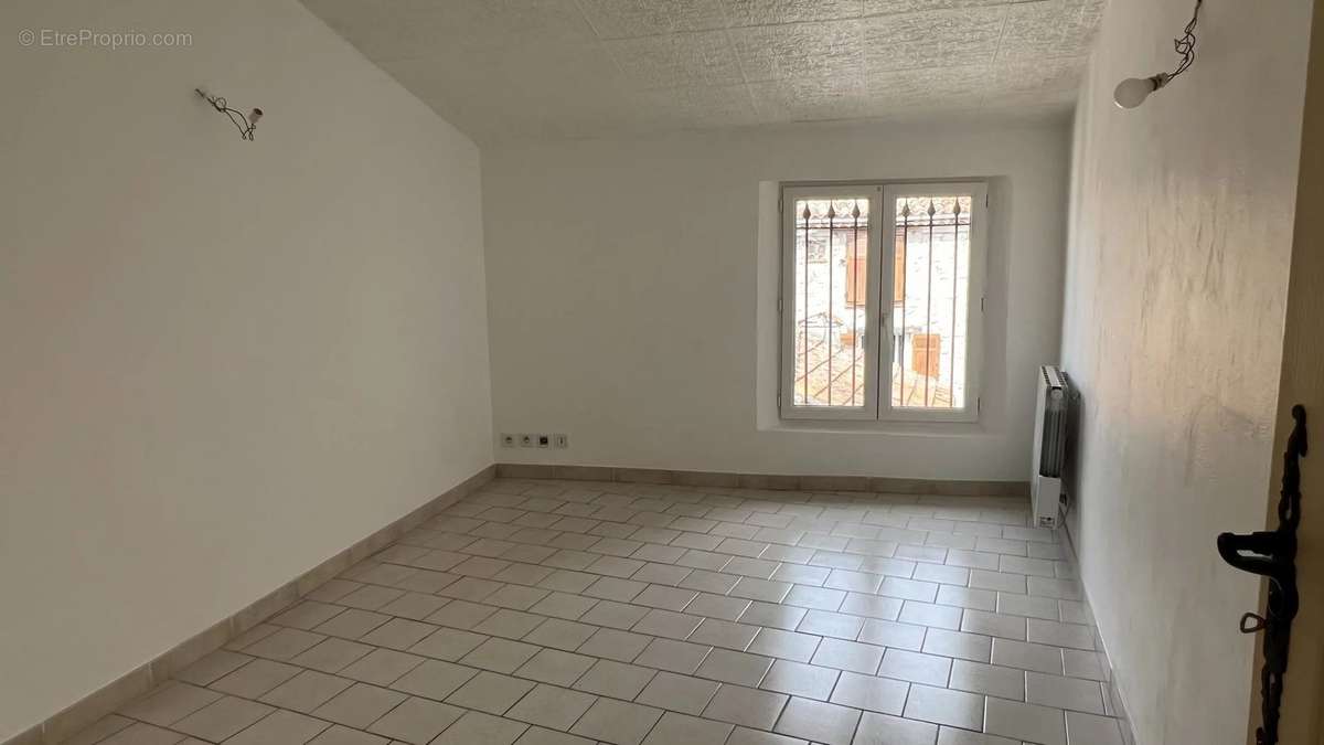 Appartement à CLAVIERS