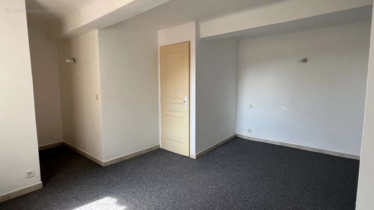 Appartement à CLAVIERS