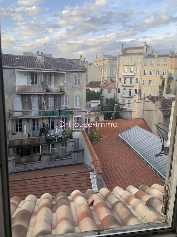 Appartement à MARSEILLE-4E