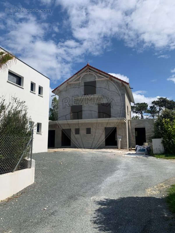 Maison à SAINT-PALAIS-SUR-MER