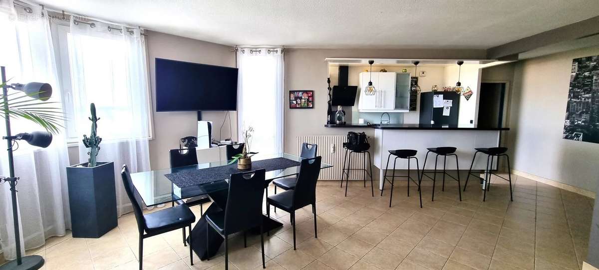 Appartement à LIVRY-GARGAN