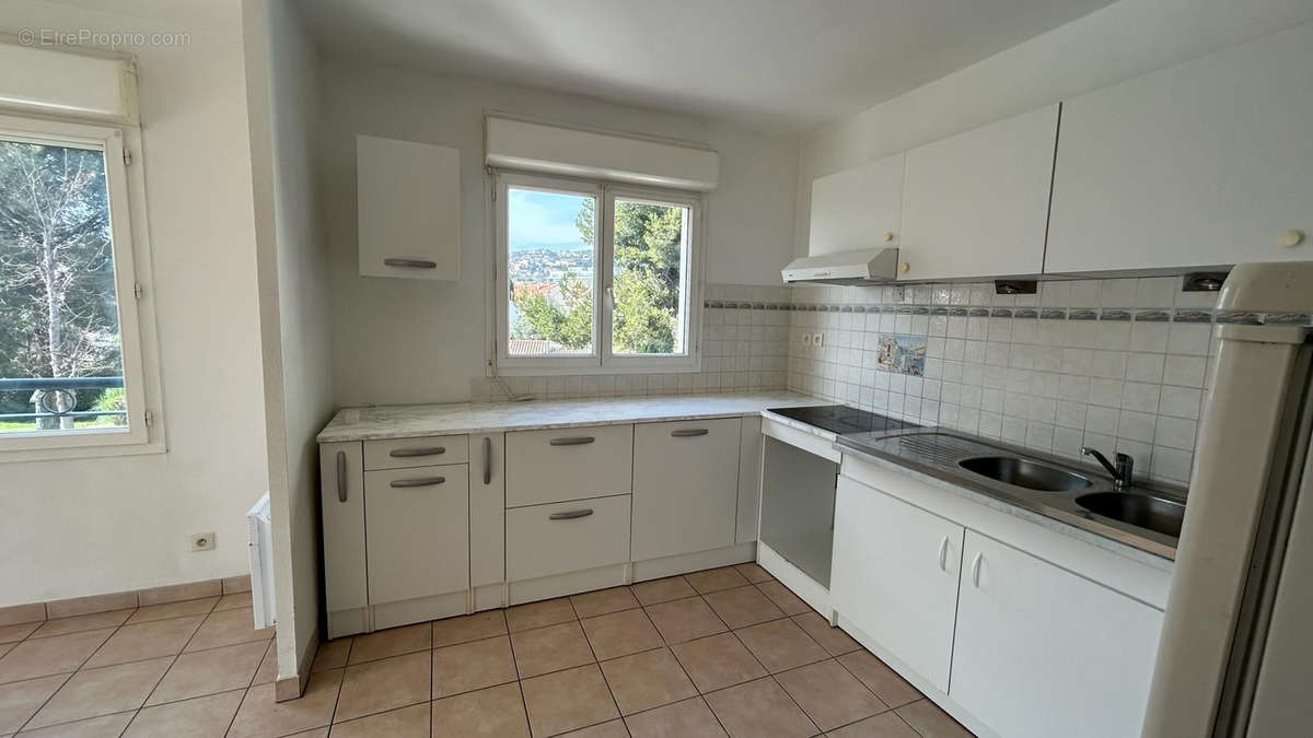 Appartement à MARSEILLE-16E