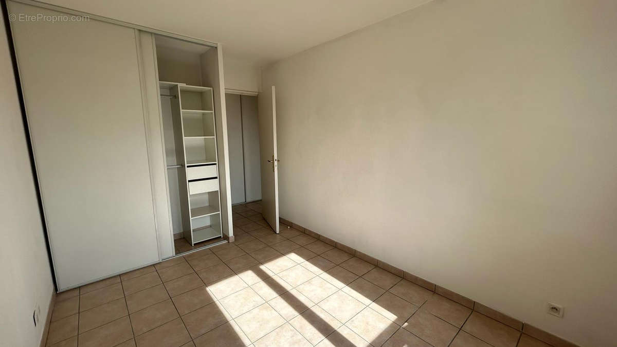 Appartement à MARSEILLE-16E