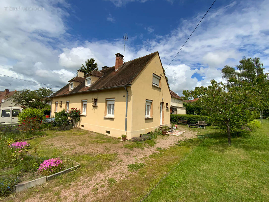 Maison à LE CREUSOT