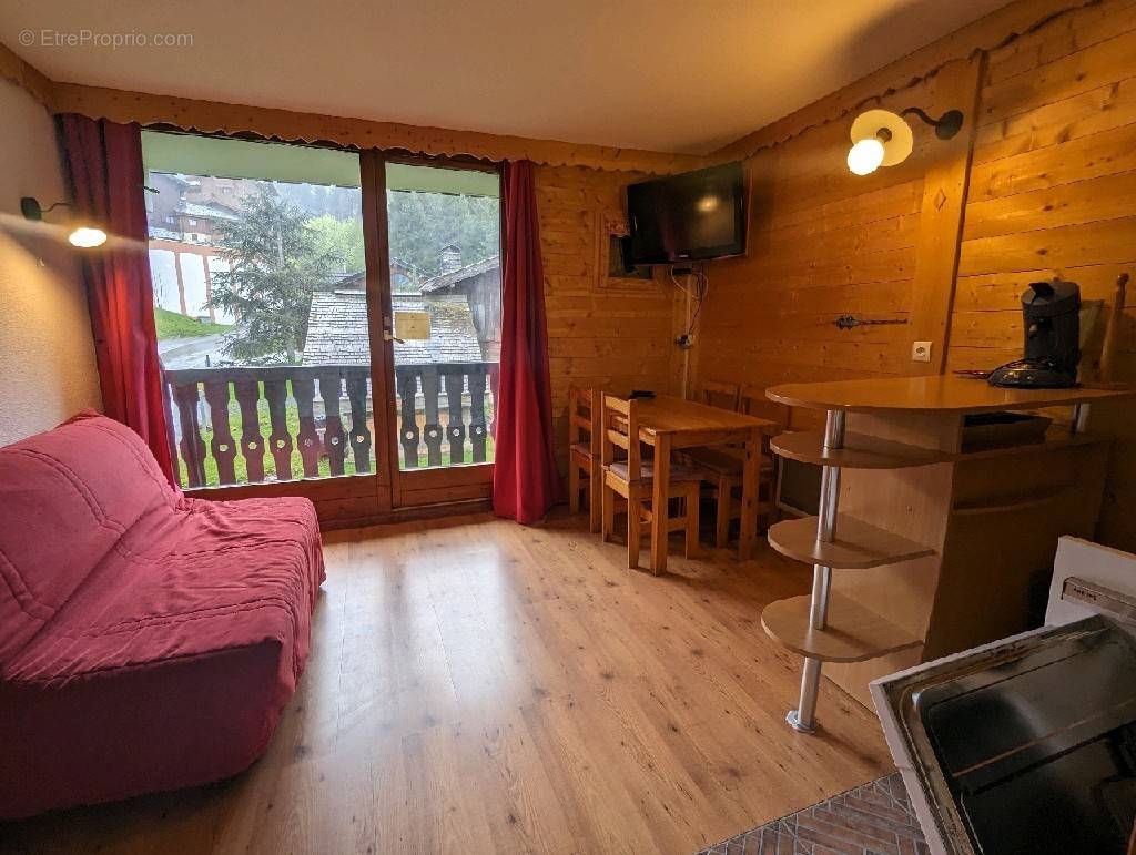 Appartement à MORILLON