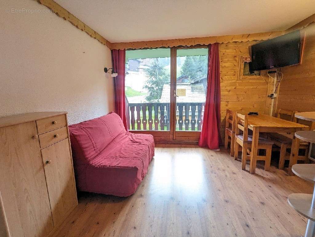 Appartement à MORILLON