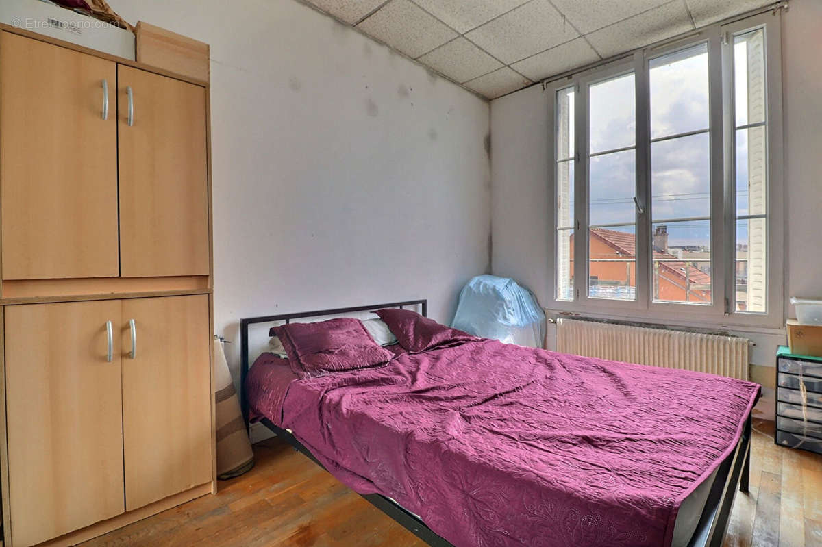 Appartement à LA COURNEUVE