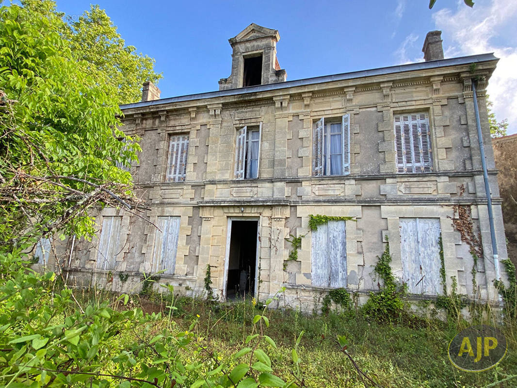 Maison à MOULIS-EN-MEDOC