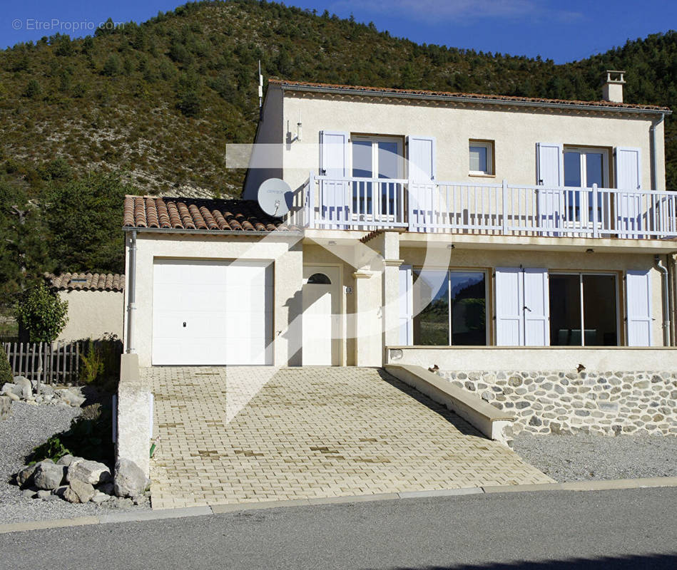 Maison à CASTELLANE