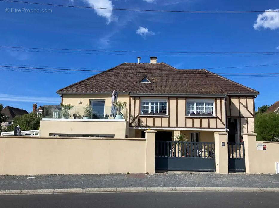 Maison à OUISTREHAM